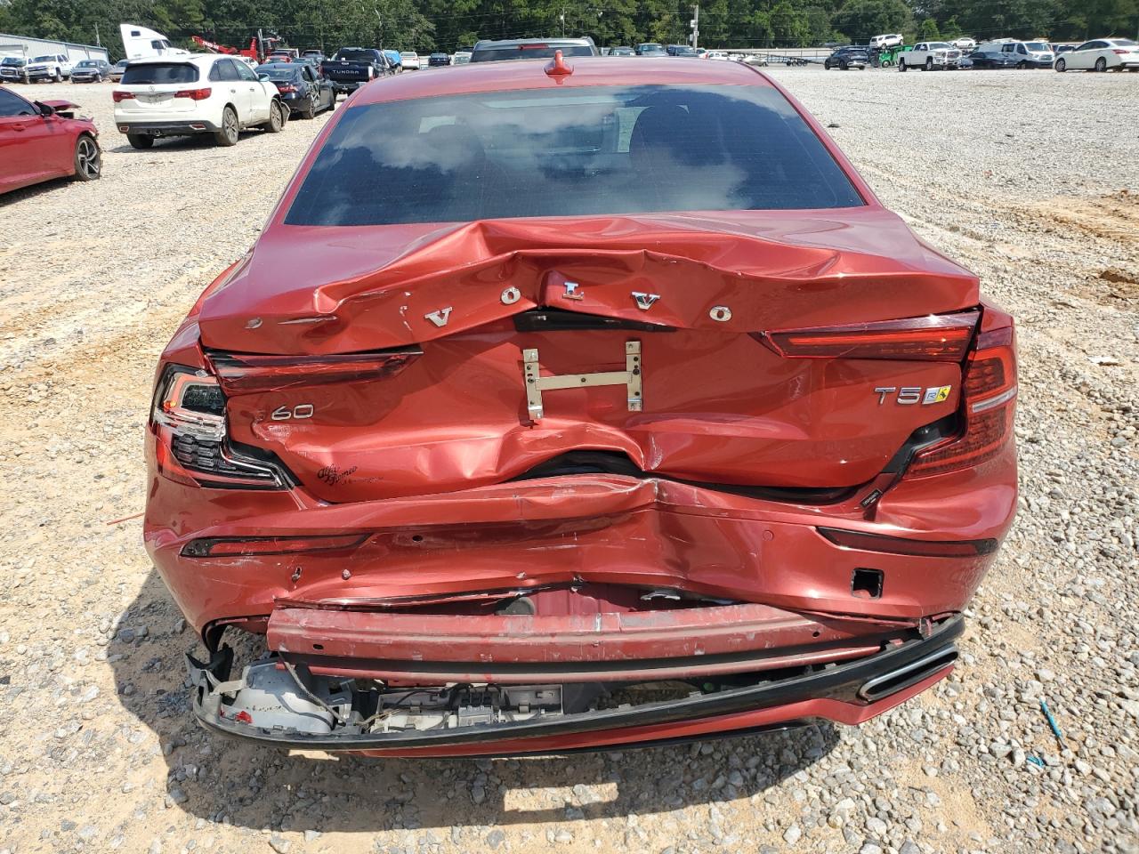 Volvo S60 T5 R-design Image 11