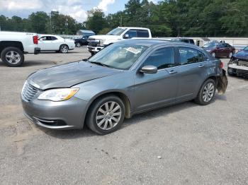  Salvage Chrysler 200
