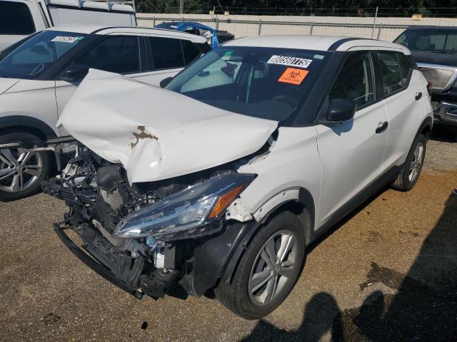  Salvage Nissan Kicks