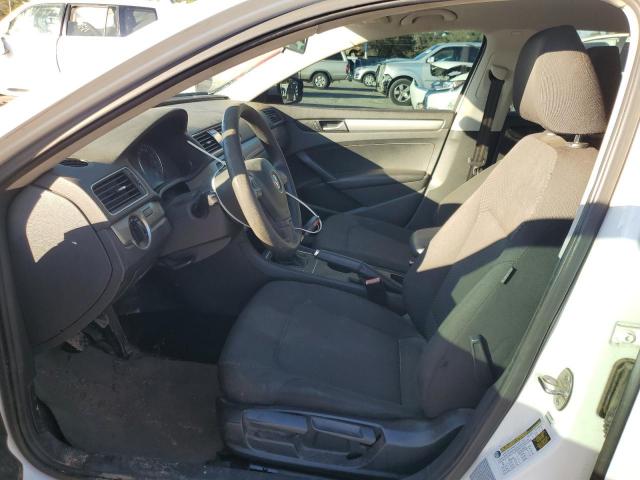 Volkswagen Passat S Image 4