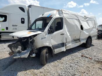  Salvage Mercedes-Benz Sprinter