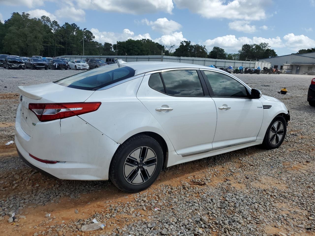Kia Optima Hybrid Image 2