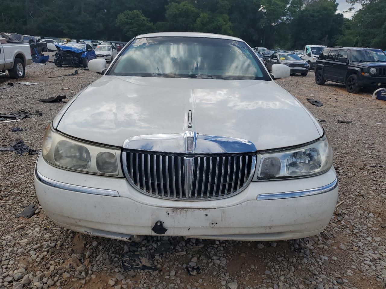 Lincoln Towncar Executive Image 12