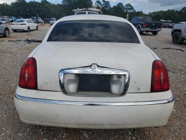 Lincoln Towncar Executive Image 5