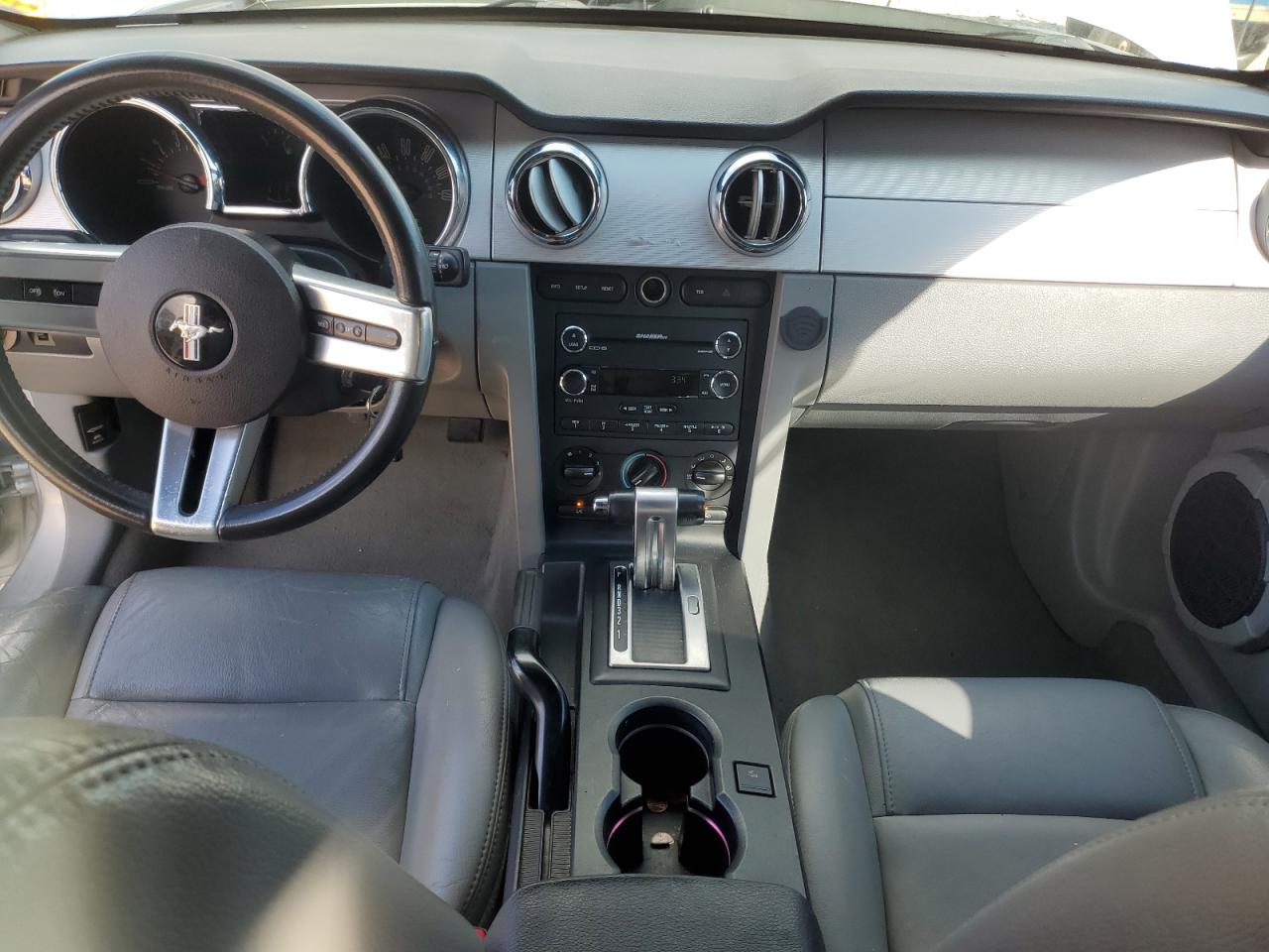 Ford Mustang Image 7