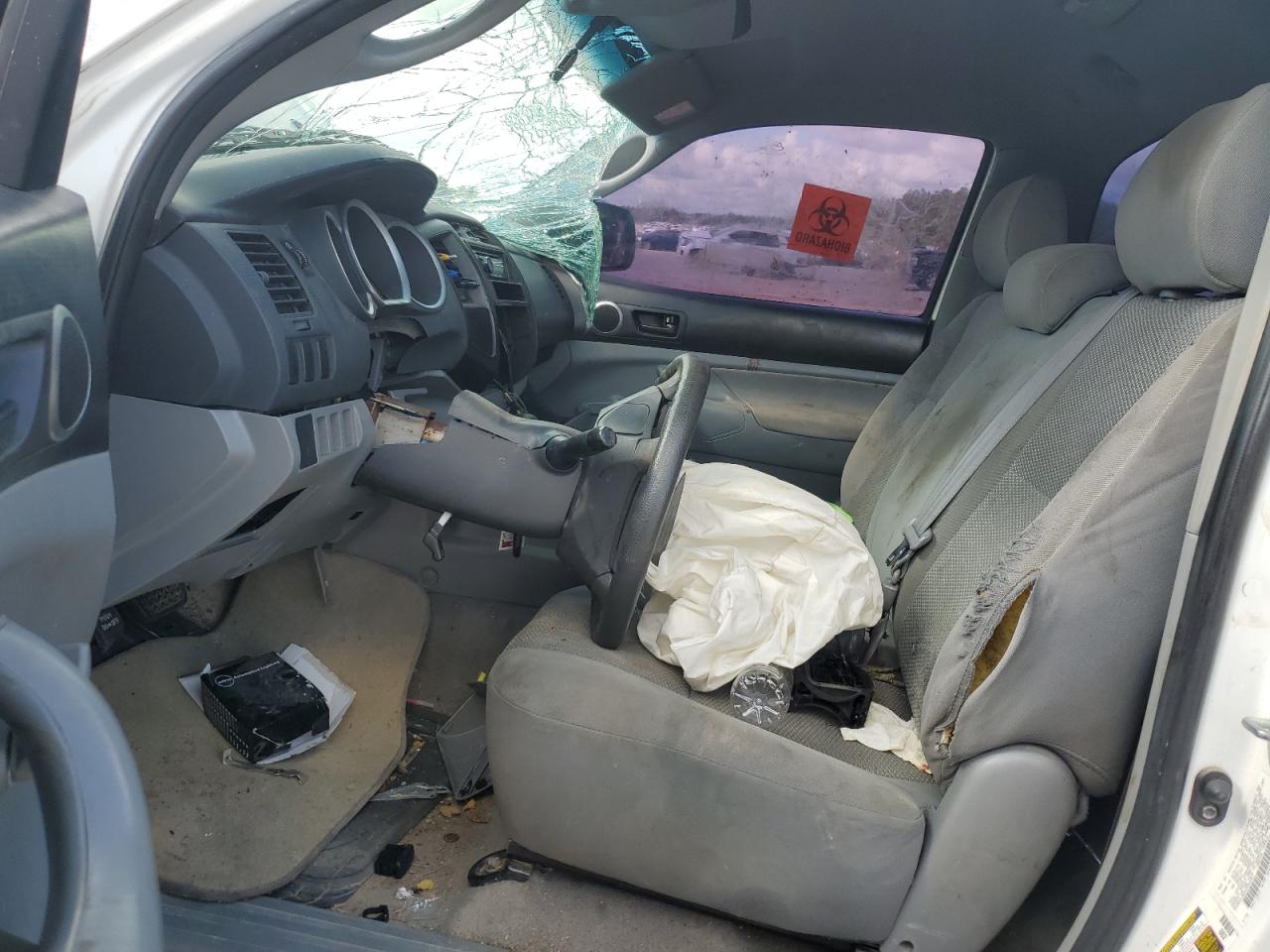 Toyota Tacoma Image 5