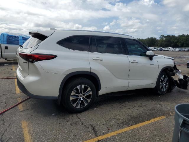Toyota Highlander Hybrid Xle Image 3