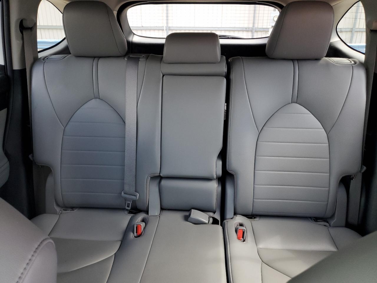 Toyota Highlander Hybrid Xle Image 6