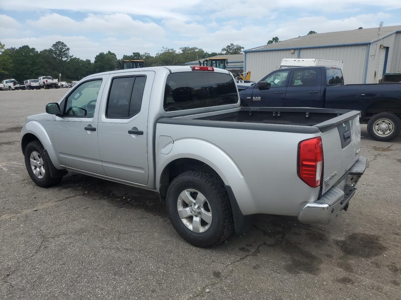 Nissan Frontier S Image 8