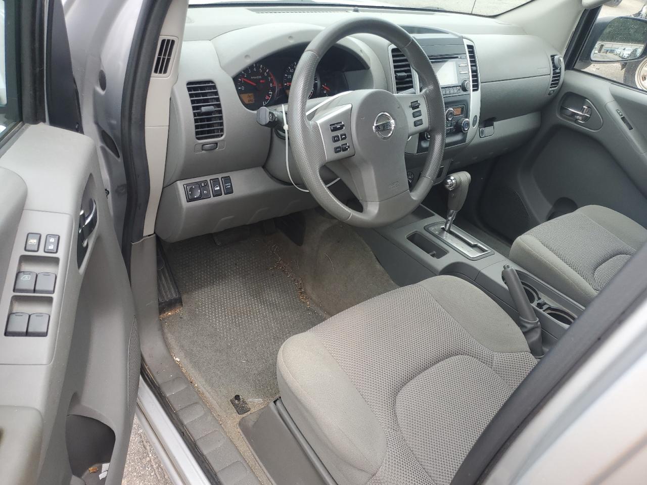 Nissan Frontier S Image 11