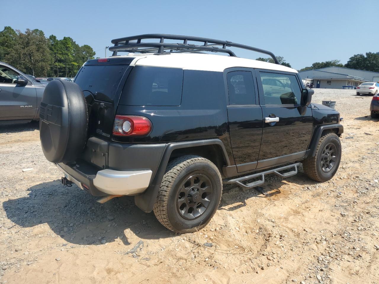 Toyota FJ Cruiser Image 9