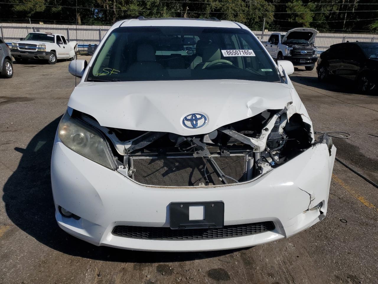Toyota Sienna Xle Image 9