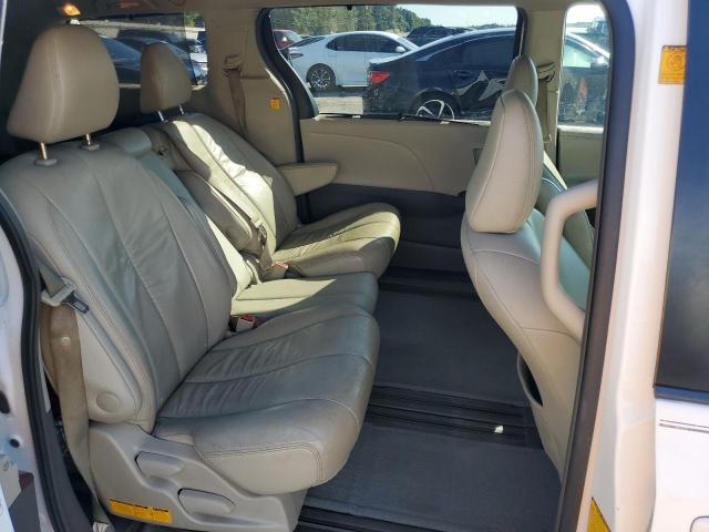 Toyota Sienna Xle Image 6