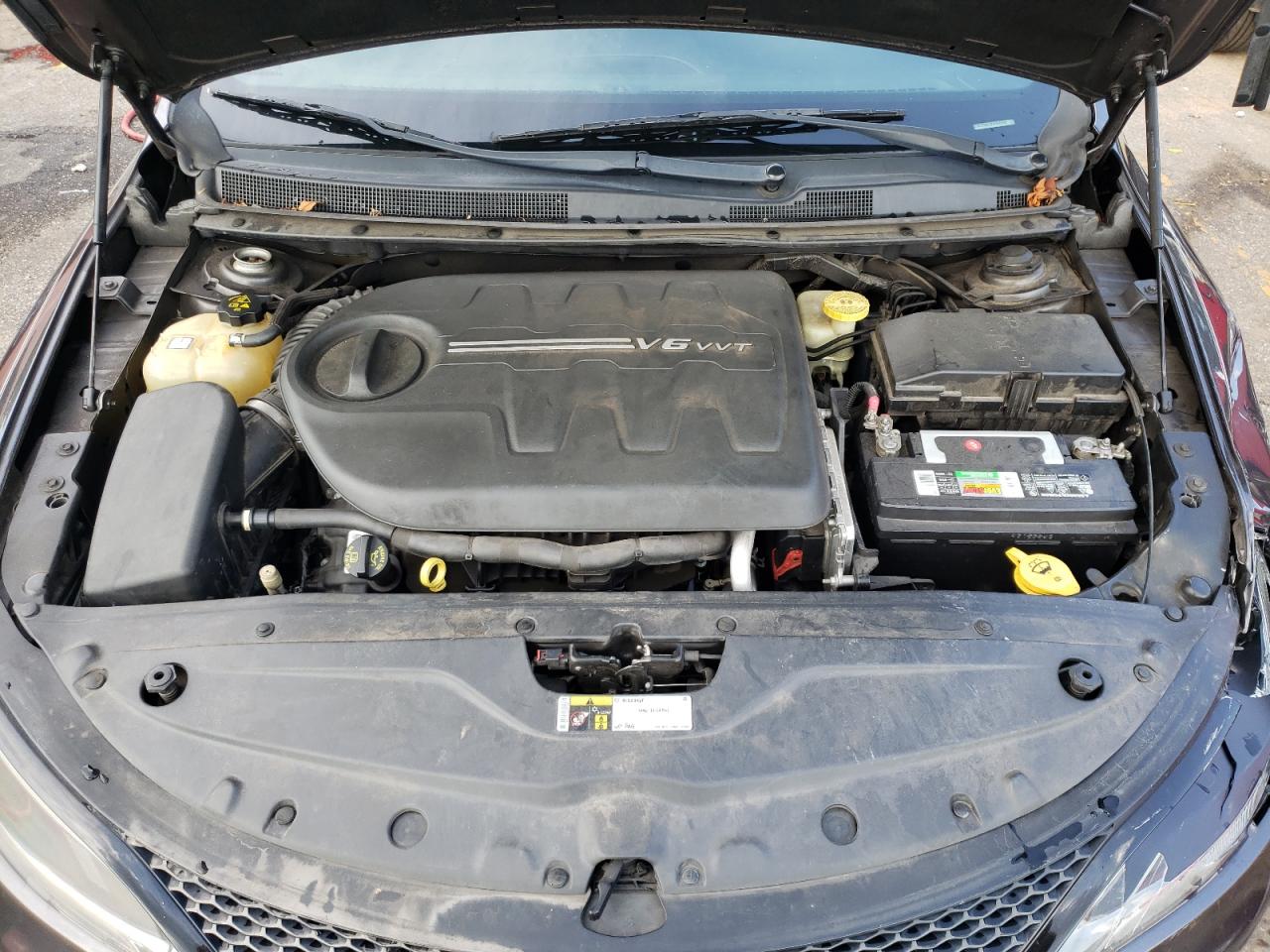 Chrysler 200 S Image 12