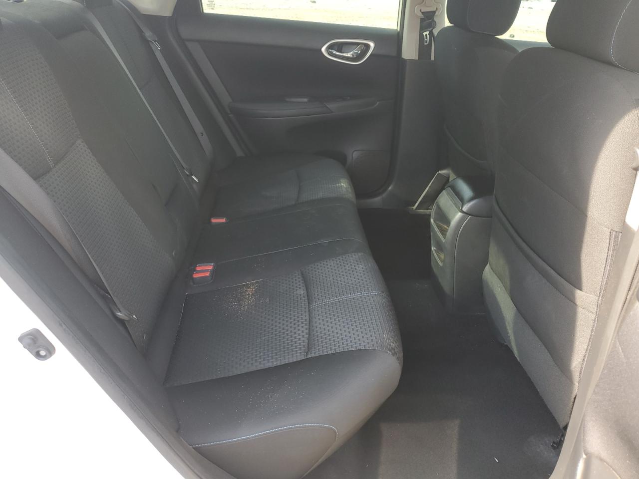 Nissan Sentra S Image 5