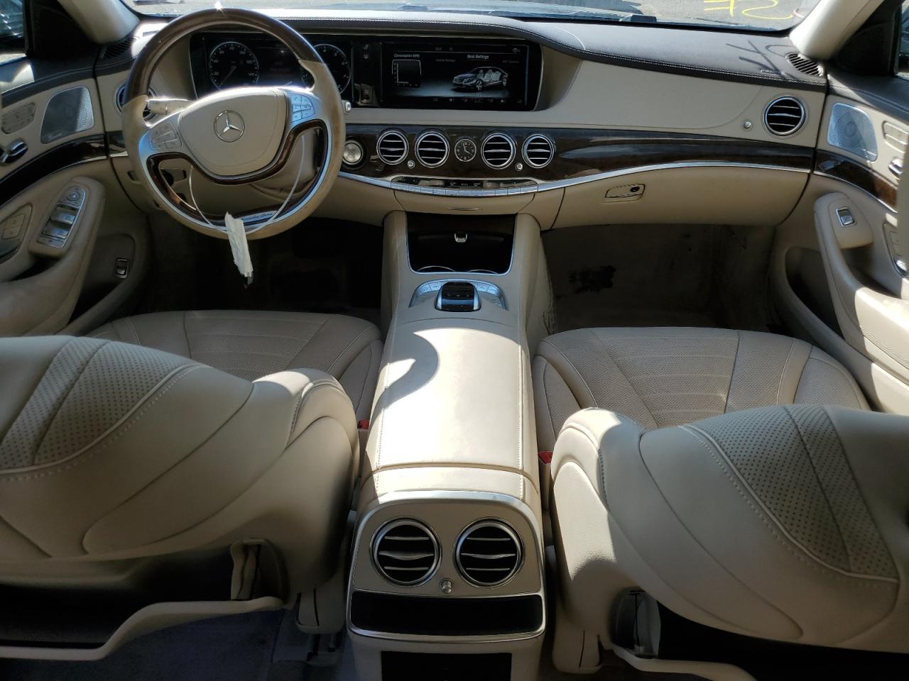 Mercedes-Benz S-Class 550 Image 10