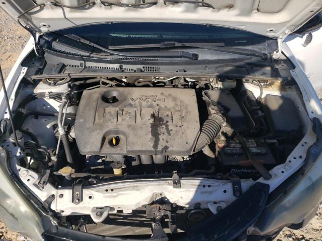 Toyota Corolla L Image 2