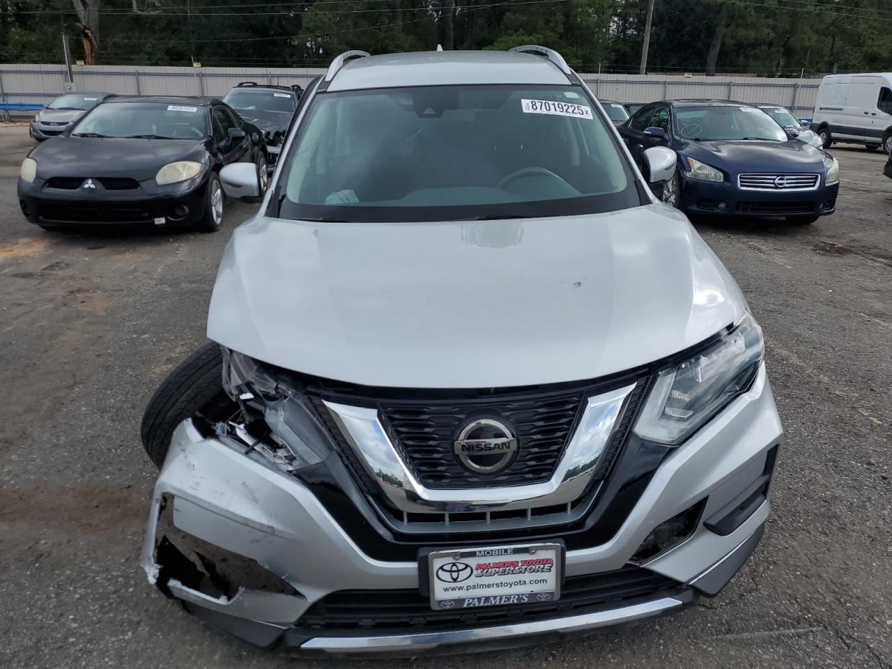 Nissan Rogue S Image 5
