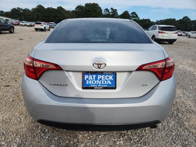 Toyota Corolla L Image 8