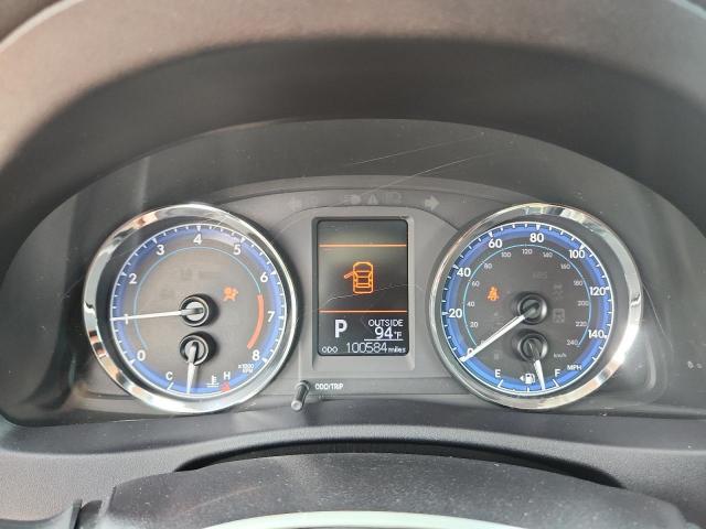 Toyota Corolla L Image 9