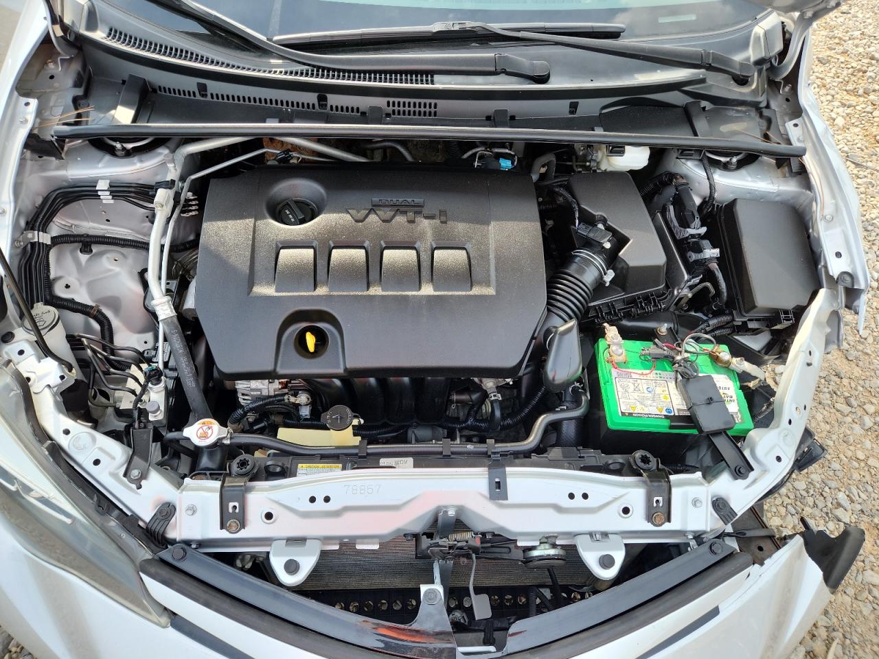 Toyota Corolla L Image 2