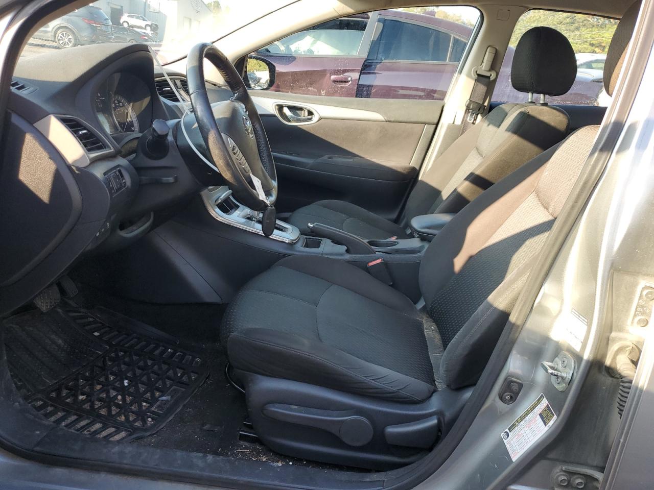 Nissan Sentra S Image 10