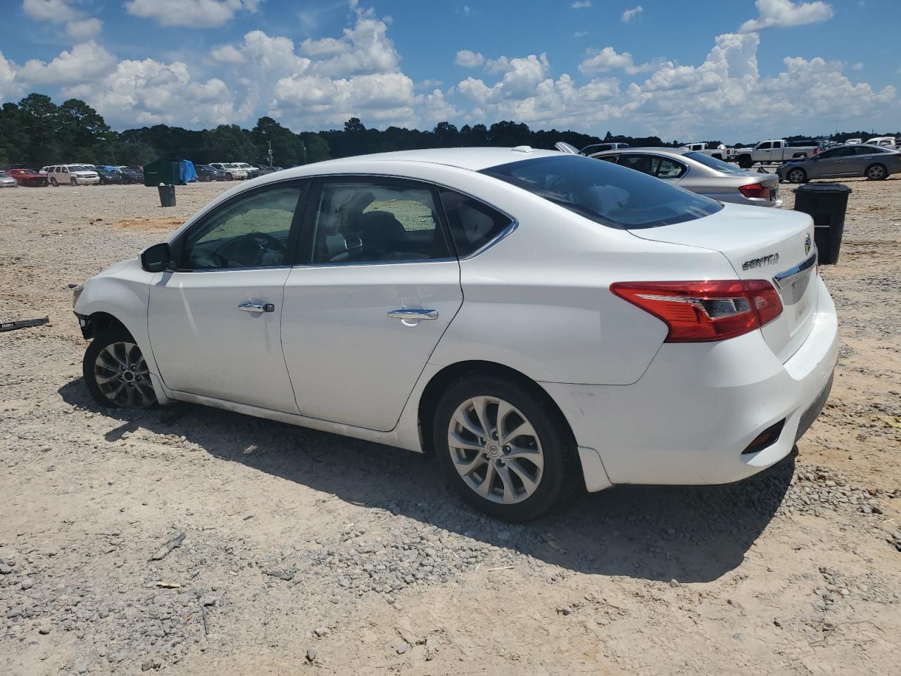 Nissan Sentra S Image 2