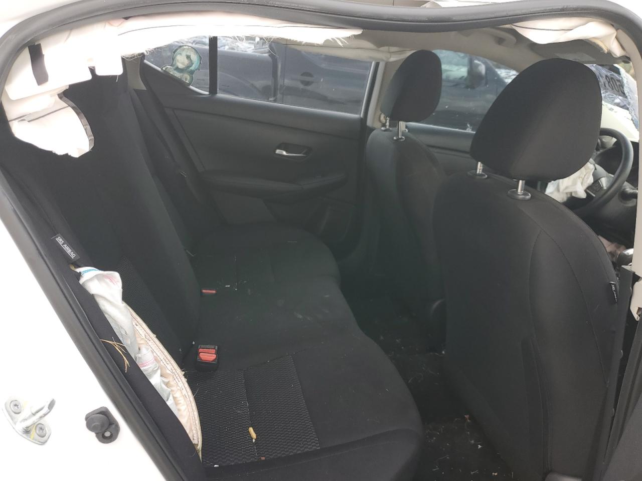 Nissan Sentra S Image 9