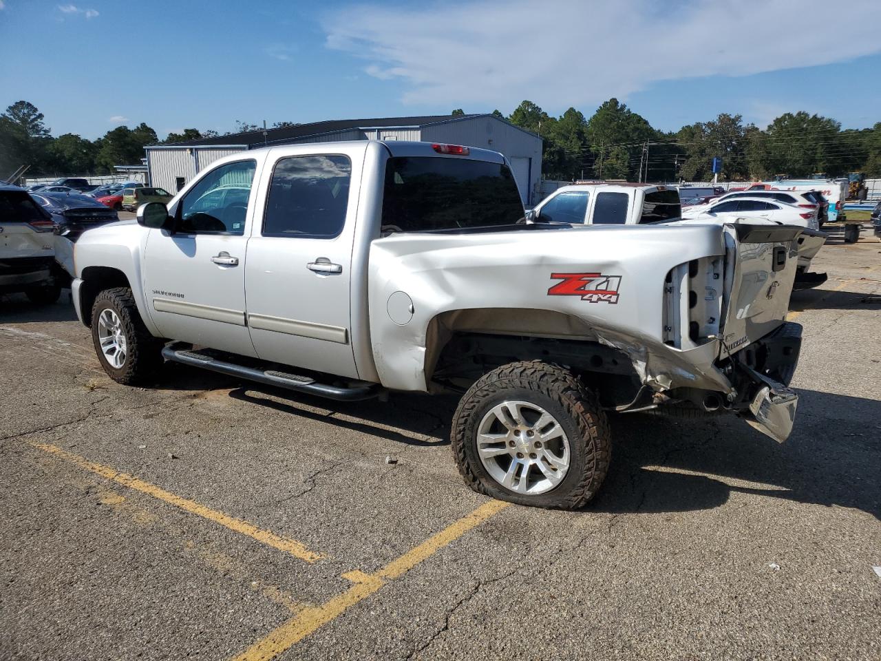Chevrolet Silverado K1500 Lt Image 13