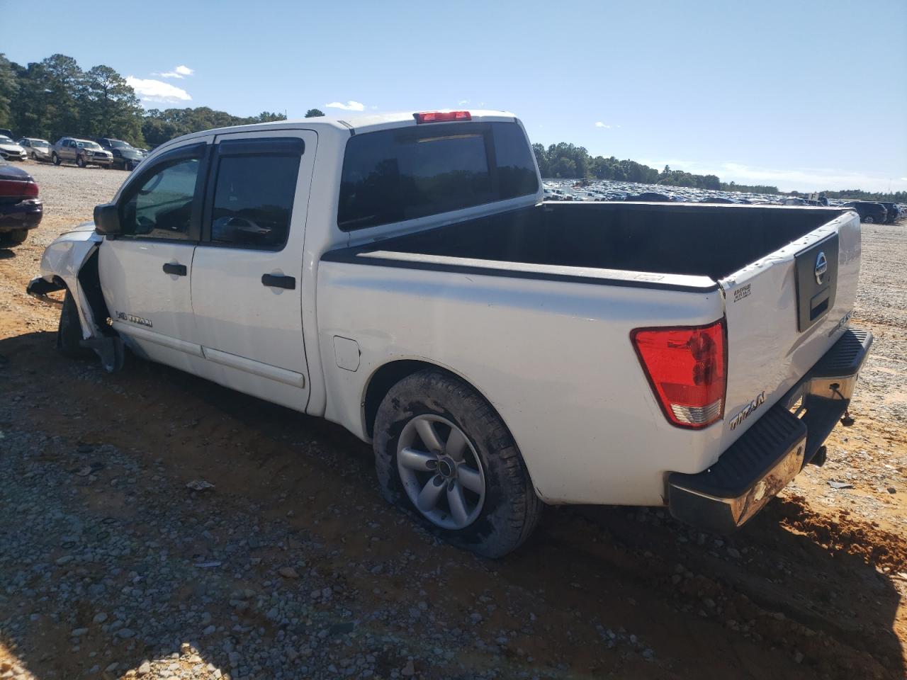 Nissan Titan Xe Image 12