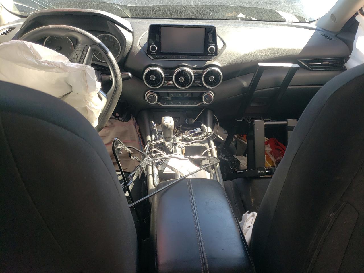 Nissan Sentra S Image 10