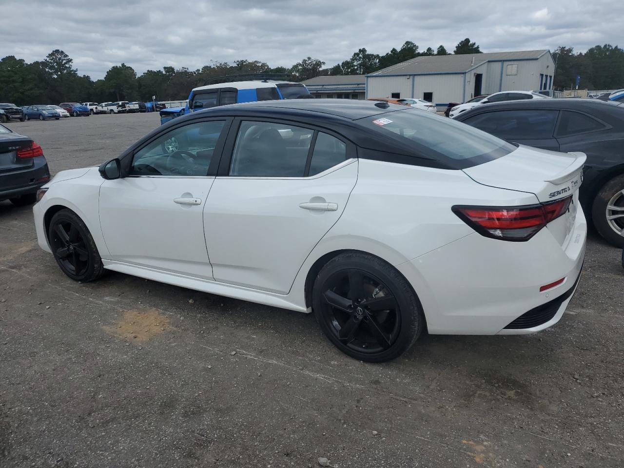 Nissan Sentra Sr Image 2