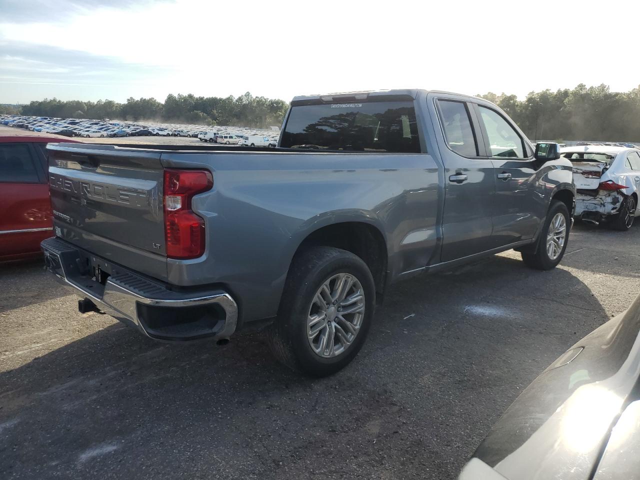 Chevrolet Silverado C1500 Lt Image 2