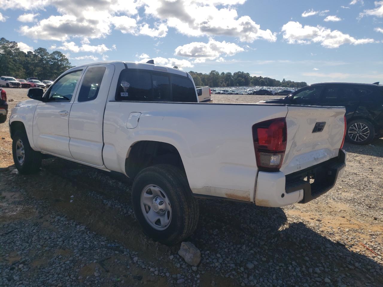 Toyota Tacoma Access Cab Image 6