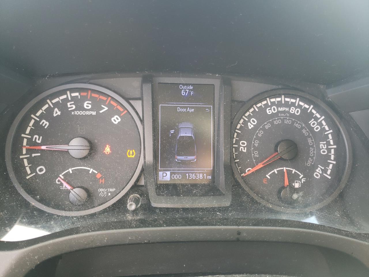 Toyota Tacoma Access Cab Image 2