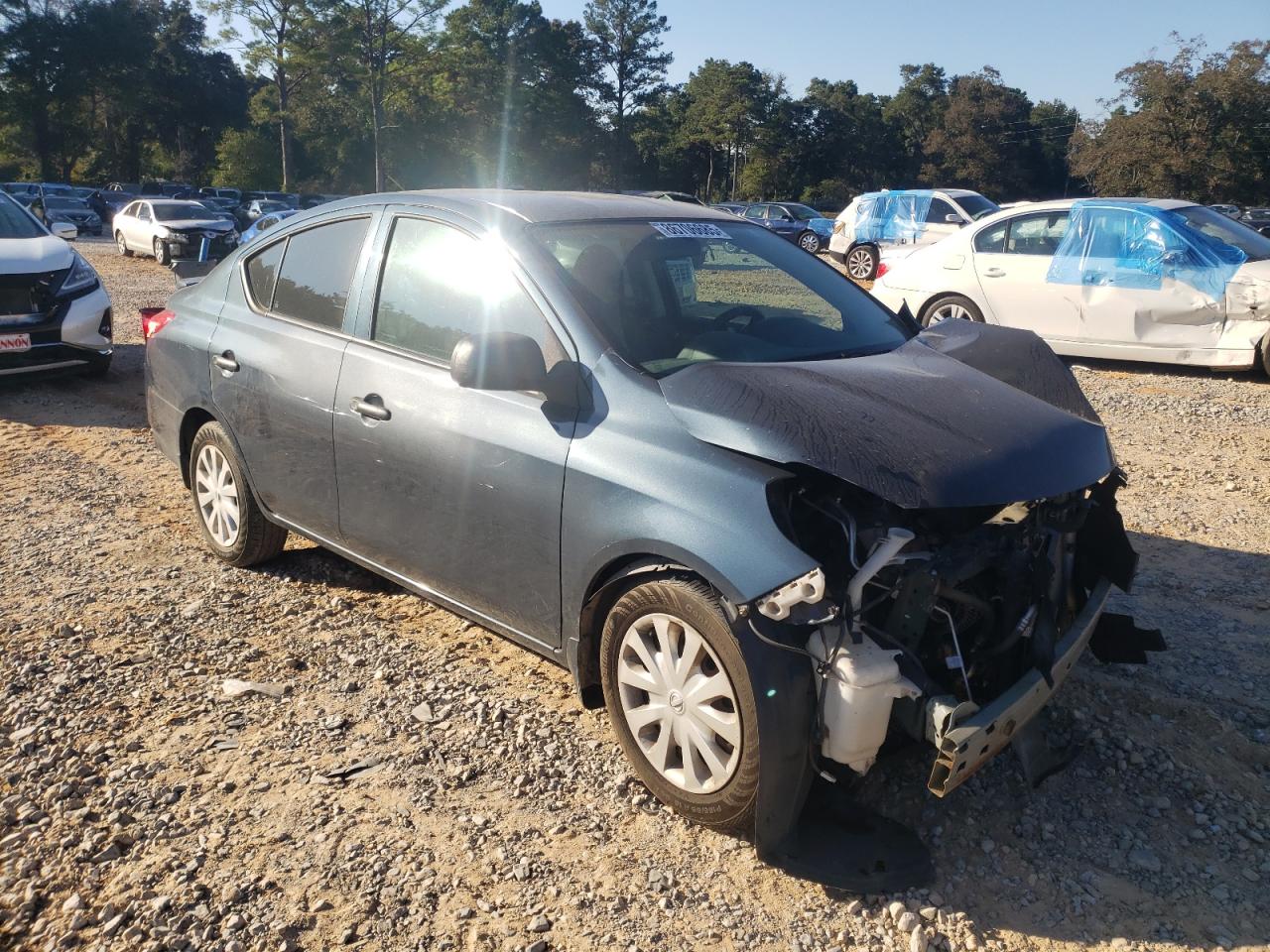 Nissan Versa S Image 9