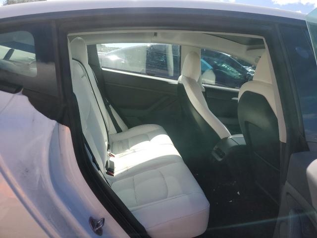 Tesla Model 3 Image 8