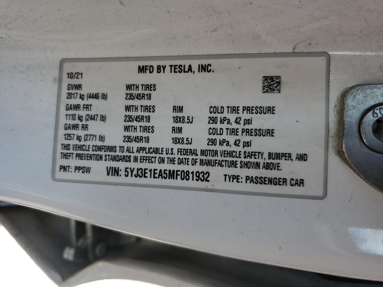 Tesla Model 3 Image 9
