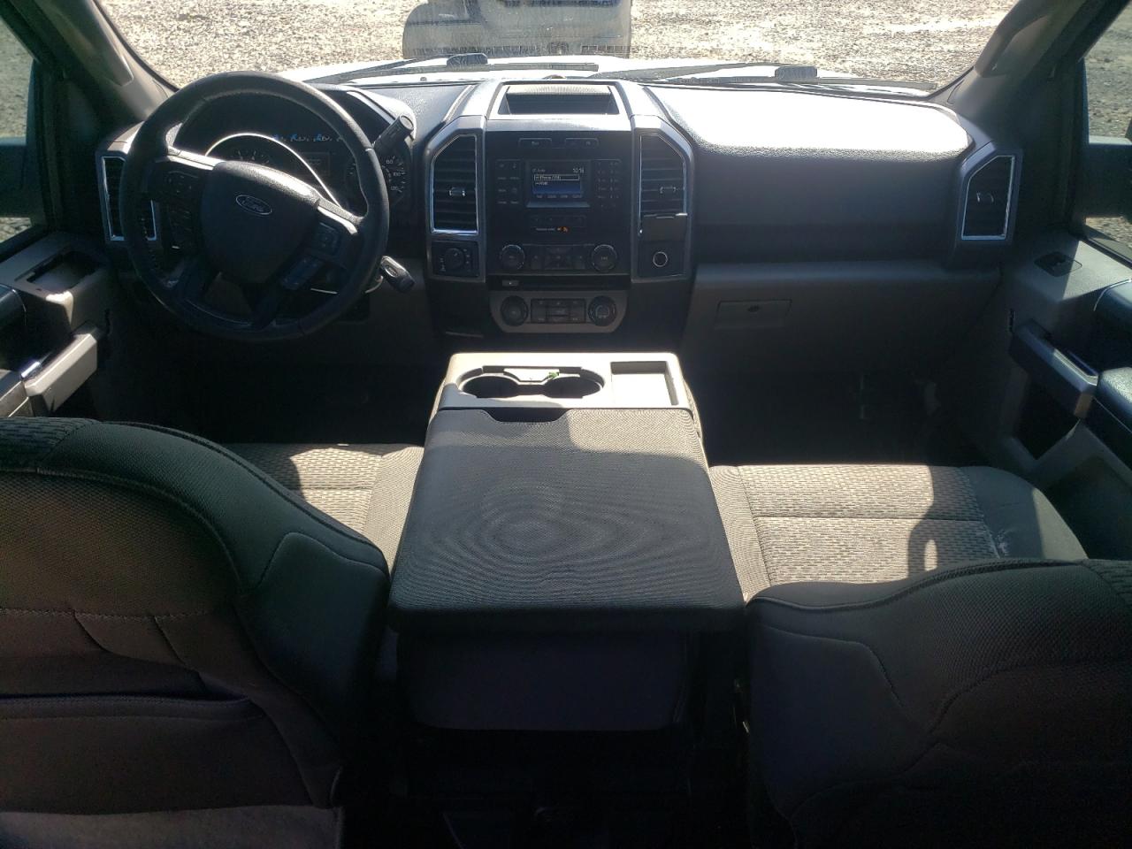 Ford F-150 Supercrew Image 7