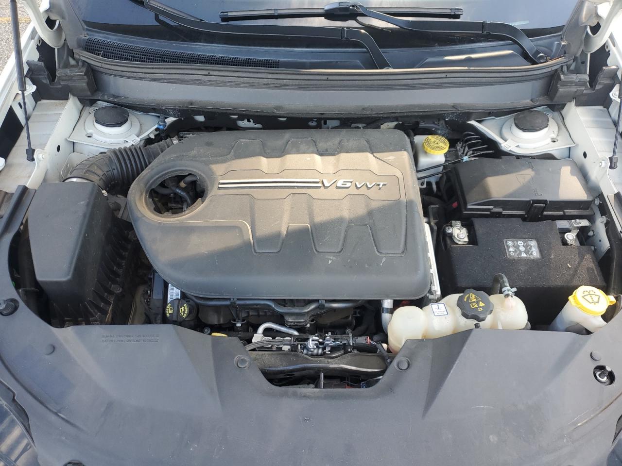 Jeep Cherokee Overland Image 9