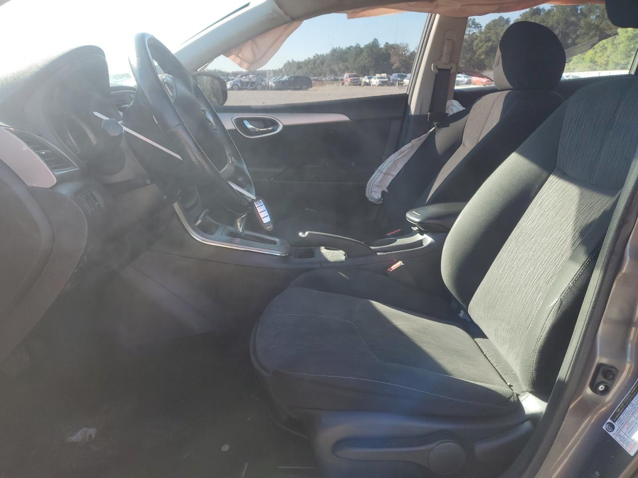 Nissan Sentra S Image 6