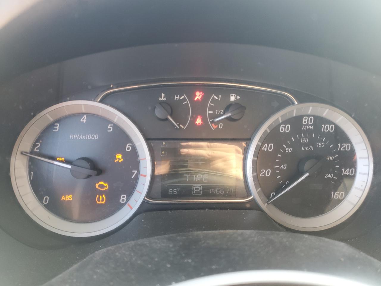 Nissan Sentra S Image 5