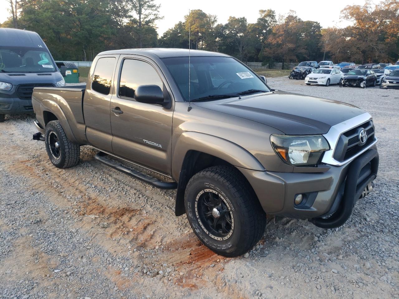 Toyota Tacoma Prerunner Access Cab Image 5