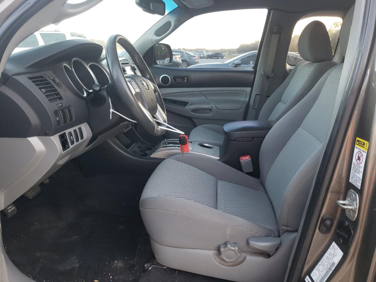 Toyota Tacoma Prerunner Access Cab Image 4