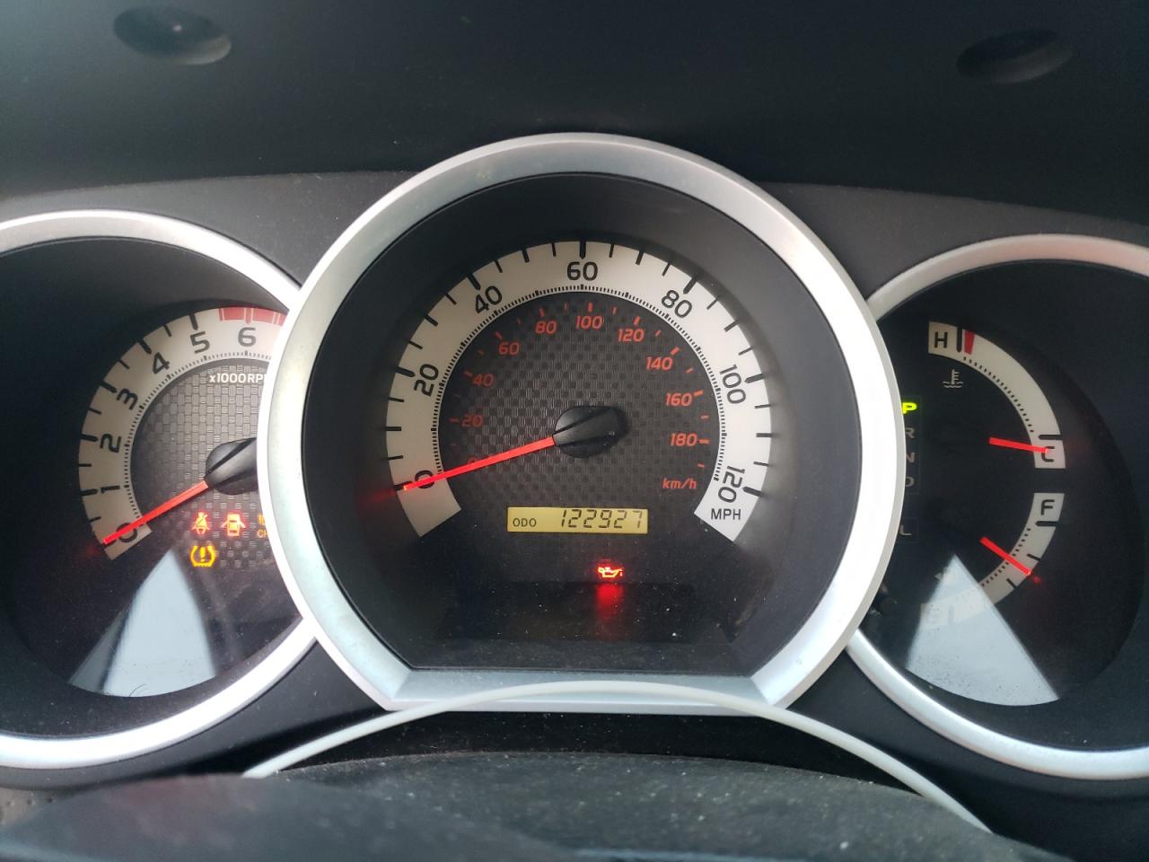 Toyota Tacoma Prerunner Access Cab Image 11