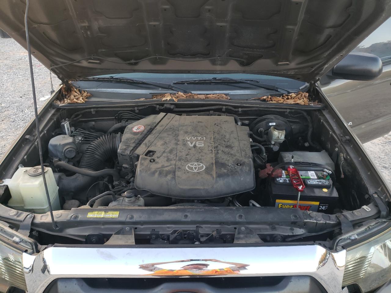 Toyota Tacoma Prerunner Access Cab Image 12