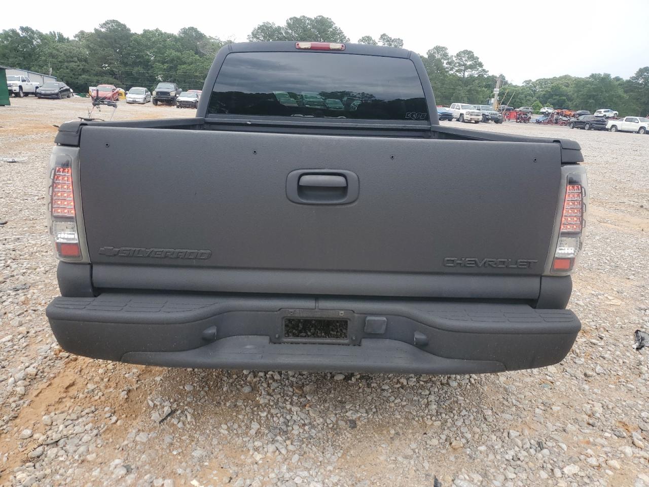 Chevrolet Silverado C1500 Image 5