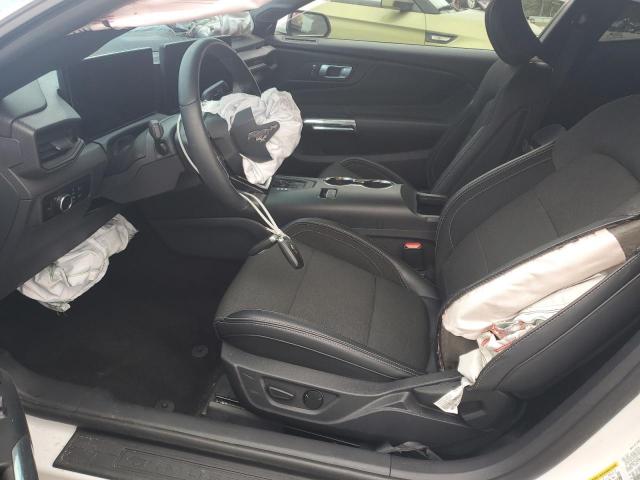 Ford Mustang Image 5