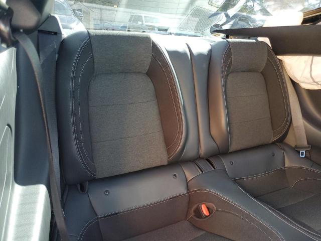 Ford Mustang Image 6