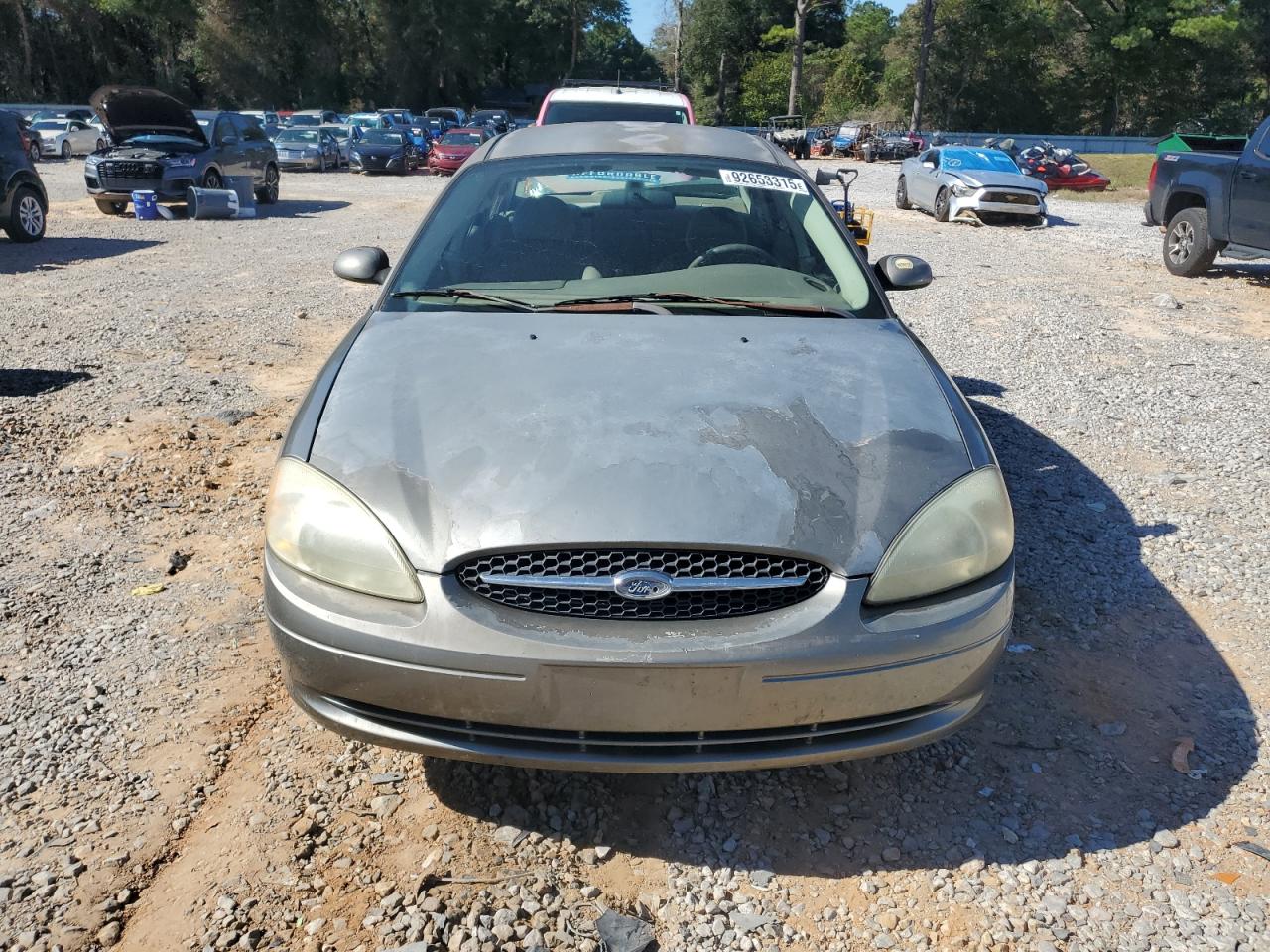Ford Taurus Se Image 11